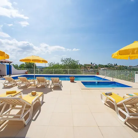 Eugenia By Interhome *