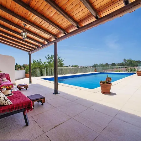 Eugenia By Interhome Tatil Evi Paderne (Faro)